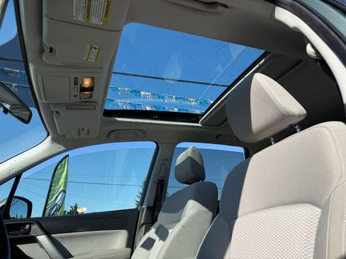 Used 2016 Subaru Forester 2.5i Premium w/ All-Weather Package image 10