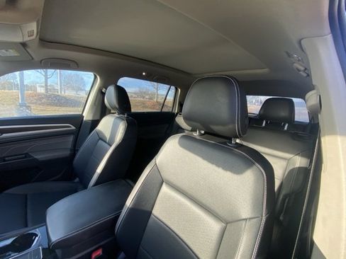 Certified 2023 Volkswagen Atlas SE w/ Panoramic Sunroof Package image 5