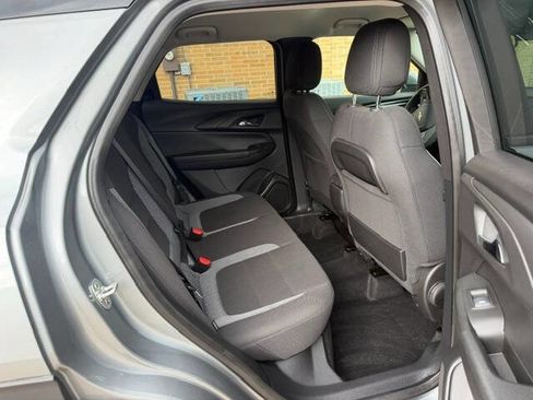 Used 2025 Chevrolet TrailBlazer LT AWD/4WD image 11
