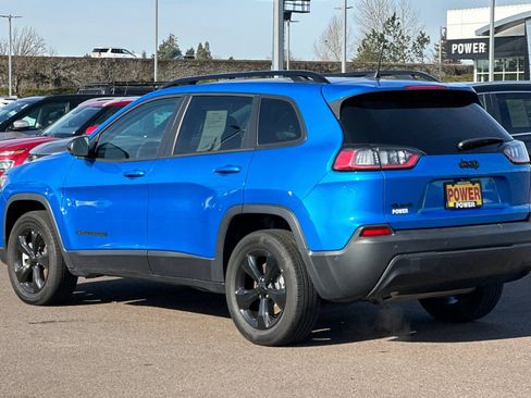 Used 2023 Jeep Cherokee Altitude Lux w/ Lux Elite Package image 6