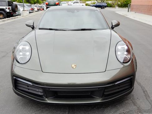 Used 2020 Porsche 911 Carrera RWD image 4