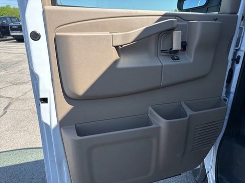 New 2026 GMC Savana 2500 RWD image 10