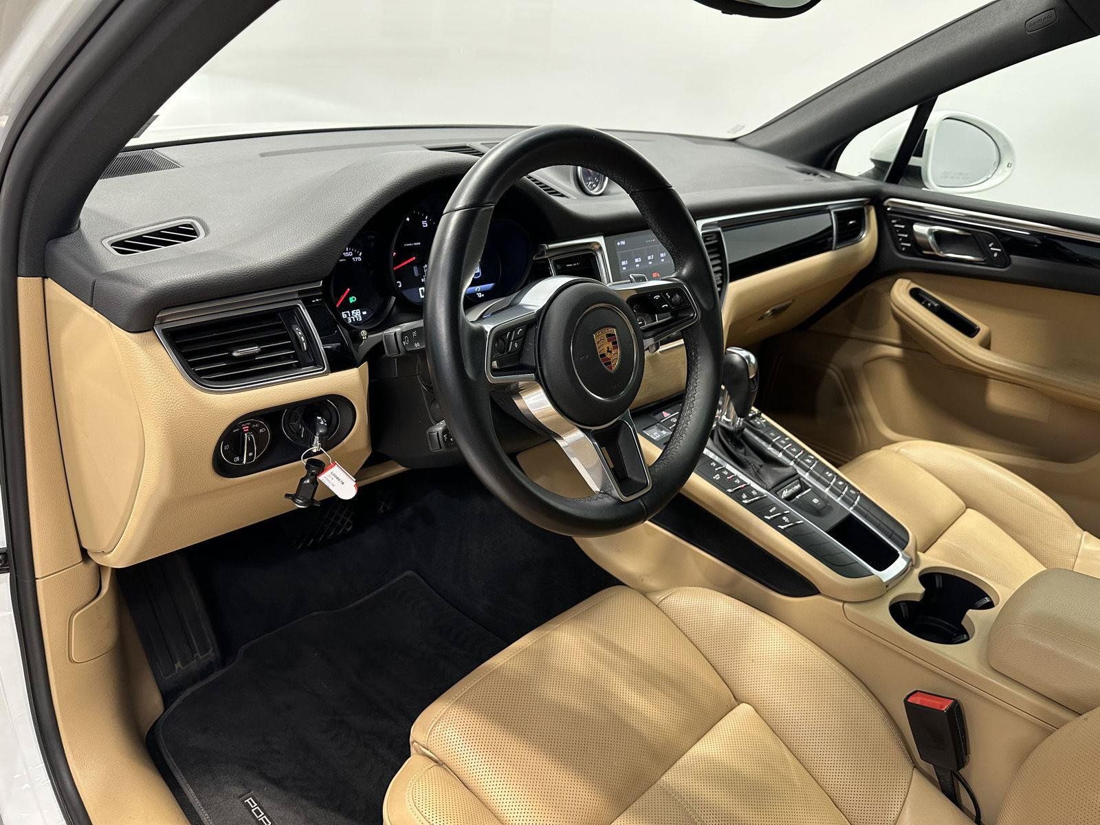 Used 2018 Porsche Macan AWD/4WD image 4