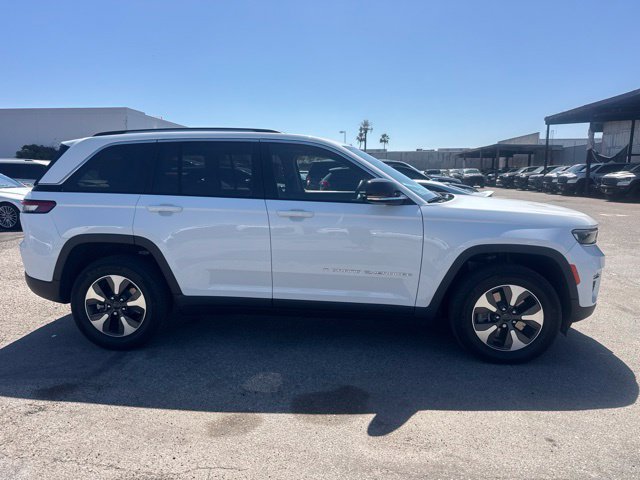 Used 2023 Jeep Grand Cherokee 4WD 4xe image 4