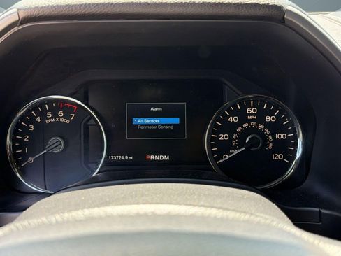 Used 2018 Ford F150 Platinum w/ Equipment Group 701A Luxury AWD/4WD image 20