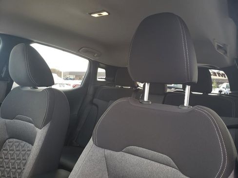 Certified 2025 Nissan Kicks SV image 26