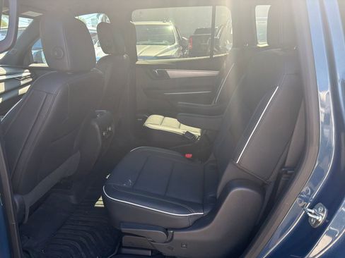 Used 2025 Buick Enclave Preferred w/ Power Package FWD image 26