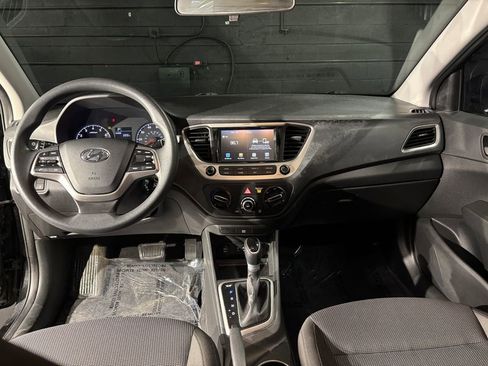Used 2021 Hyundai Accent SEL image 11