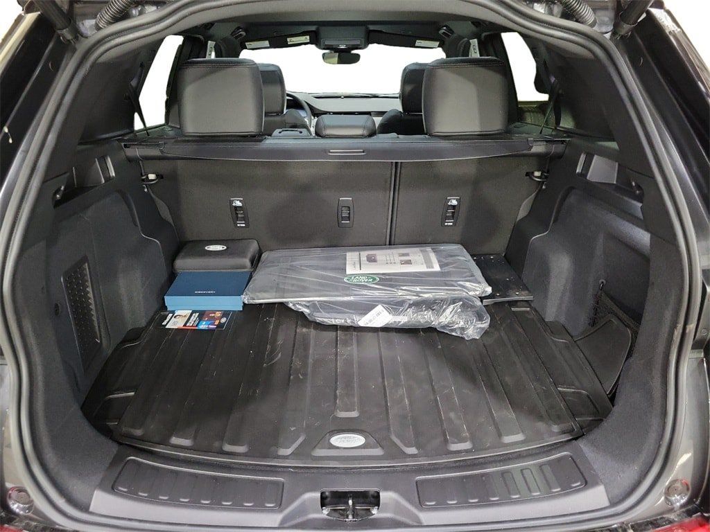 New 2025 Land Rover Discovery Sport Dynamic SE AWD/4WD image 28