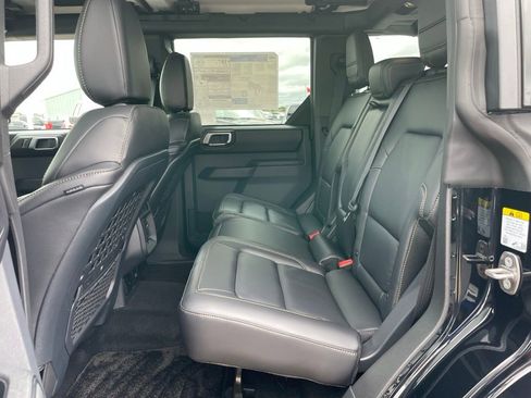 New 2025 Ford Bronco Badlands image 8