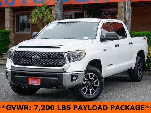 Used 2018 Toyota Tundra SR5 w/ TRD Off Road Package image 4