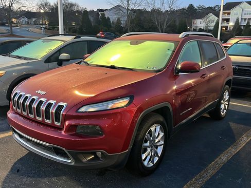 Used 2017 Jeep Cherokee Limited image 1
