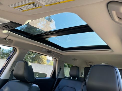 Used 2023 Nissan Pathfinder Platinum w/ Cargo Package image 30