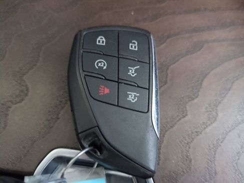 Used 2021 GMC Yukon XL Denali w/ Denali Premium Package image 40