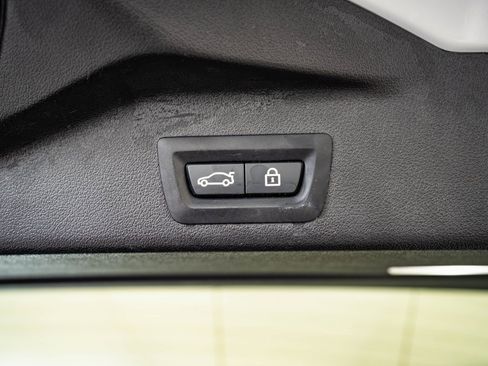 Used 2023 BMW X5 xDrive40i w/ M Sport Package image 21