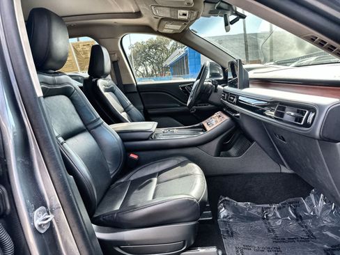 Used 2024 Lincoln Aviator Reserve AWD/4WD image 14