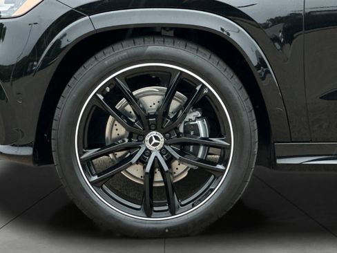New 2026 Mercedes-Benz GLS 450 4MATIC image 3