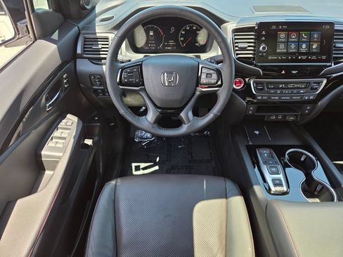 Certified 2024 Honda Ridgeline Black Edition image 12