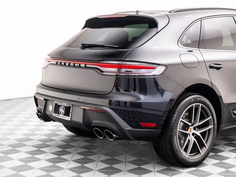 Certified 2026 Porsche Macan AWD/4WD image 32