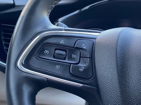 Used 2022 Buick Envision Avenir w/ Technology Package II image 17