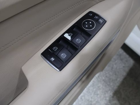 Used 2017 Mercedes-Benz E 400 Cabriolet image 19