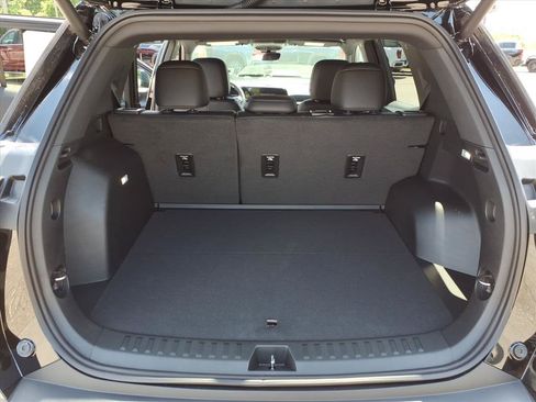 New 2026 Chevrolet Equinox LT w/ Convenience Package II AWD/4WD image 7