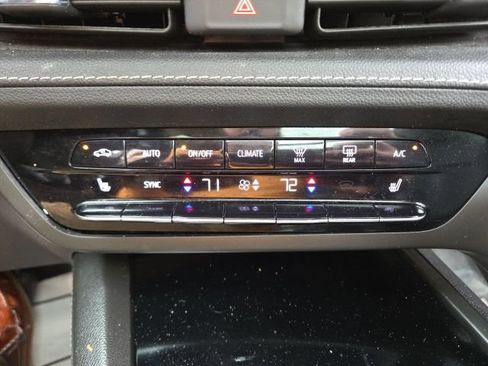 Used 2021 Buick Envision Essence w/ Sport Touring Package AWD/4WD image 56