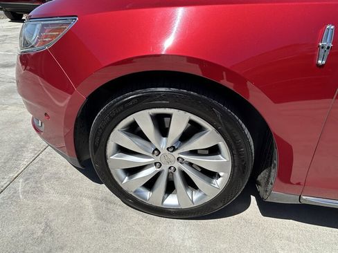 Used 2014 Lincoln MKS w/ Equipment Group 101A FWD image 13