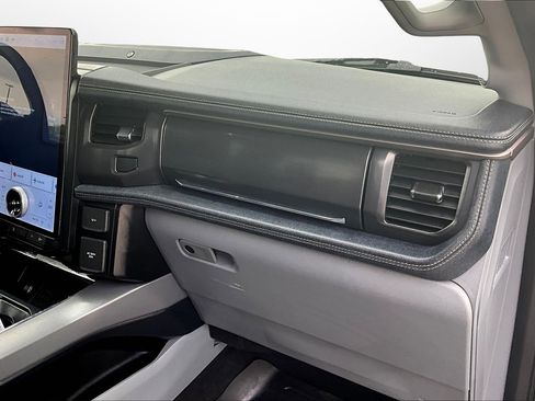 Used 2024 Ford F150 Lightning Flash image 21