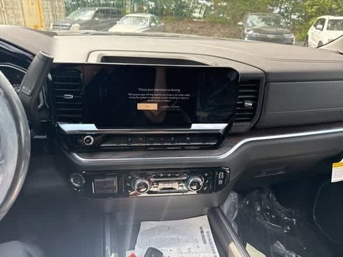 New 2026 GMC Sierra 2500 SLT w/ SLT Premium Package image 21