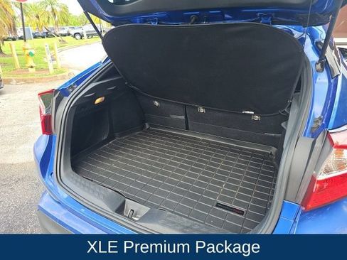 Used 2018 Toyota C-HR XLE FWD image 8