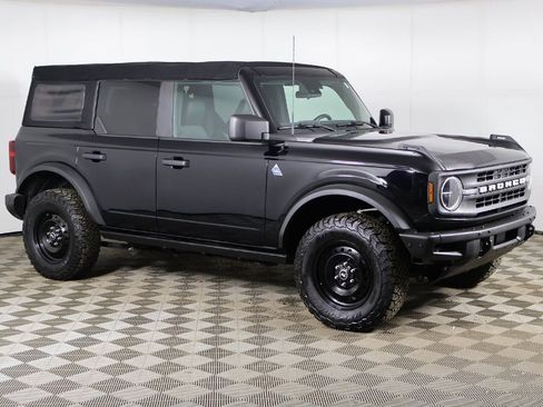 Used 2021 Ford Bronco Black Diamond image 2