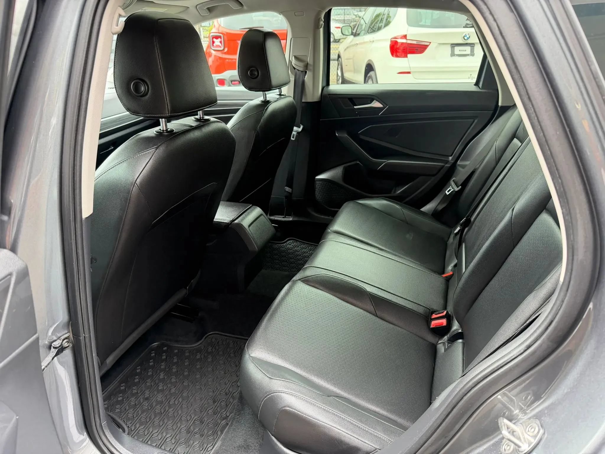 Used 2019 Volkswagen Jetta SEL FWD image 16