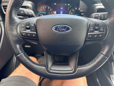 Used 2020 Ford Explorer XLT w/ Equipment Group 202A AWD/4WD image 29