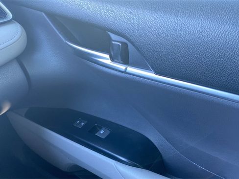 Used 2020 Toyota Camry LE image 21