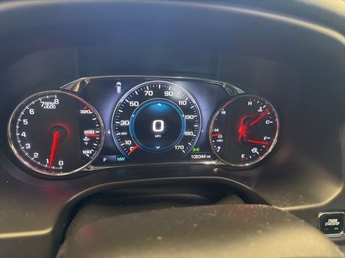 Used 2018 GMC Acadia Denali w/ Technology Package image 3