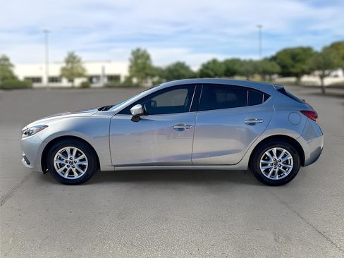 Used 2016 MAZDA MAZDA3 i Sport w/ Preferred Equipment Package image 5