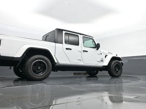 Used 2021 Jeep Gladiator Willys image 24
