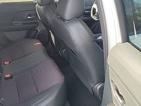 Used 2025 Nissan Kicks SR image 20