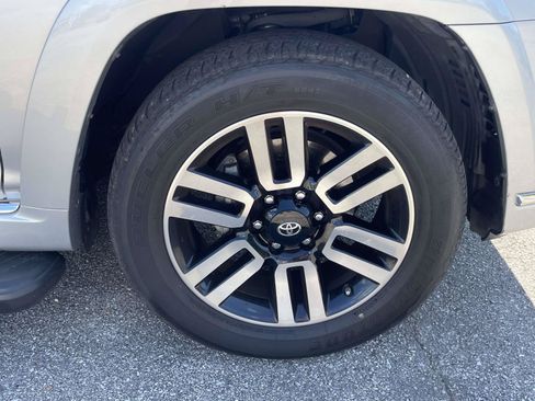 Used 2019 Toyota 4Runner Limited RWD image 5