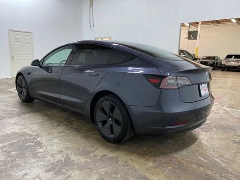 Used 2023 Tesla Model 3 Standard Range RWD image 3