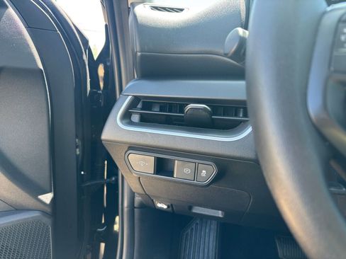 Used 2025 Kia K4 LXS image 33