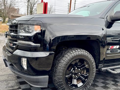 Used 2018 Chevrolet Silverado 1500 LTZ Z71 w/ LTZ Plus Package image 12