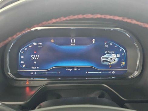 Used 2024 Chevrolet Suburban RST w/ Luxury Package image 25