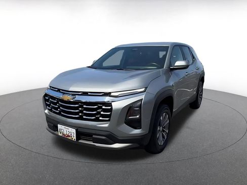 Used 2025 Chevrolet Equinox LT FWD image 7