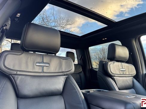 Used 2026 Ford F450 Platinum w/ FX4 Off-Road Package image 19