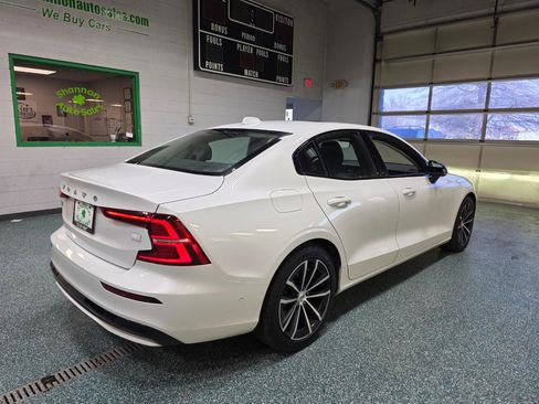 Used 2023 Volvo S60 T8 Plus image 6
