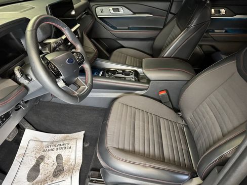 Used 2025 Ford Explorer ST-Line w/ Premium Package AWD/4WD image 20