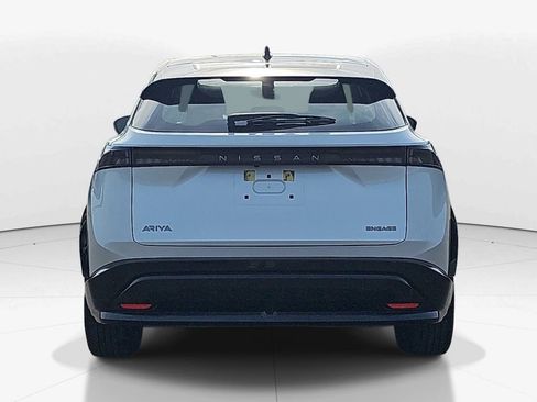 Used 2023 Nissan Ariya FWD image 6