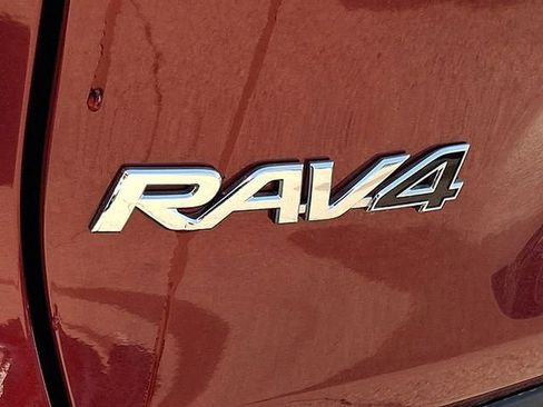 Used 2025 Toyota RAV4 LE AWD/4WD image 30
